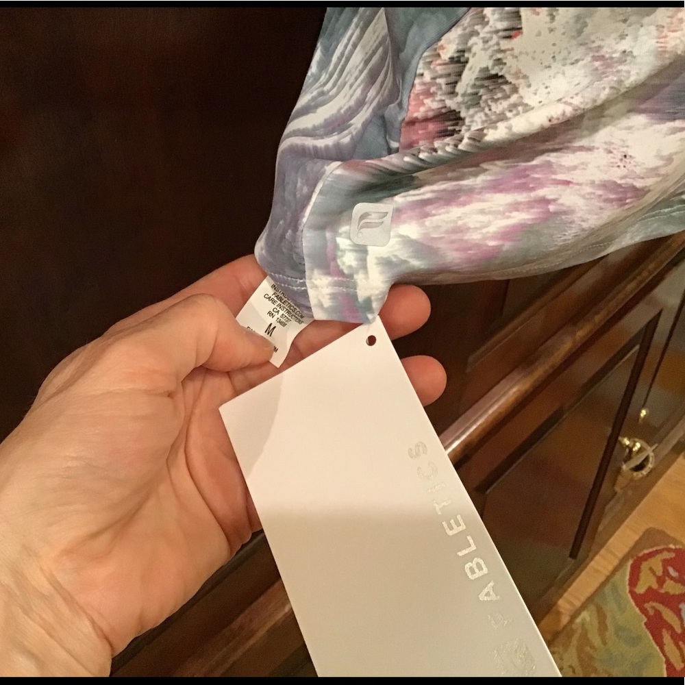 Fabletics NWT “Daphne Performance Tank”, Medium - Picture 7 of 8